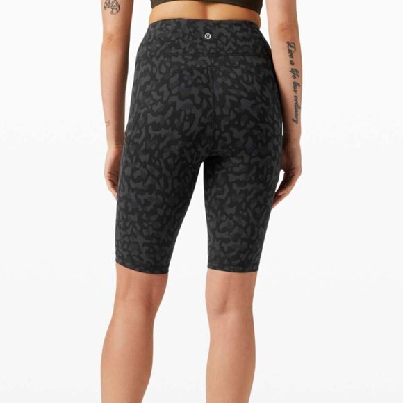 Lululemon Invigorate High-Rise Short 10" Formation Camo Deep Coal Multi - Picture 7 of 7